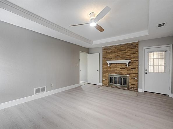 2217  Cedar Circle , Carrollton Texas 75006