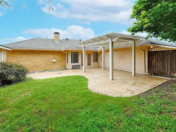 2217  Cedar Circle , Carrollton Texas 75006