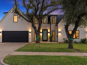 3942  Rochelle Drive 