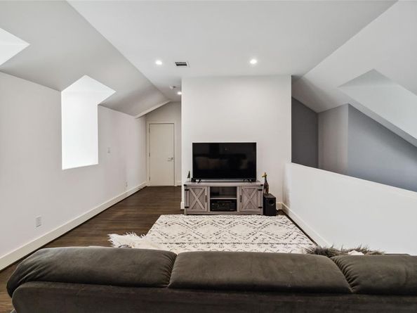 3942  Rochelle Drive , Dallas Texas 75220