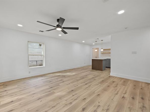 3805  Burton  , Fort Worth Texas 76105