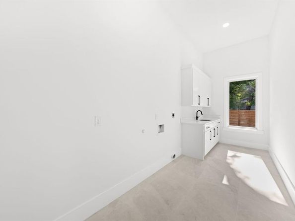 3115  GIBBS WILLIAMS Road , Dallas Texas 75233