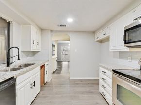 3161  Golden Oak  , Farmers Branch Texas 75234