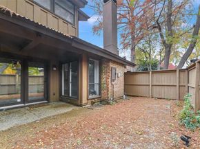 3161  Golden Oak  , Farmers Branch Texas 75234