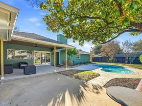 4007  Echo Glen Drive , Dallas Texas 75244