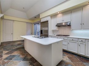 34  Stonecourt Circle , Dallas Texas 75225