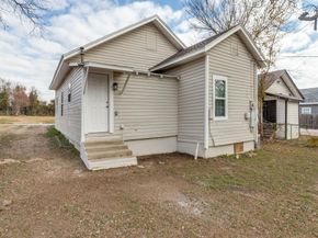 1500 E Morphy Street , Fort Worth Texas 76104