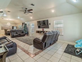 3934  Harlingen Street , Dallas Texas 75212