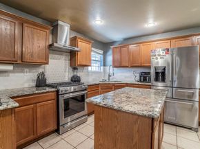 3934  Harlingen Street , Dallas Texas 75212