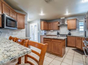 3934  Harlingen Street , Dallas Texas 75212