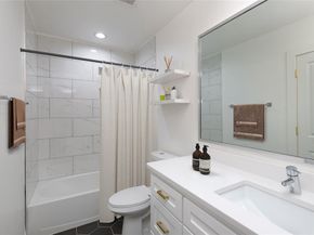 1223 E Waco Avenue , Dallas Texas 75216