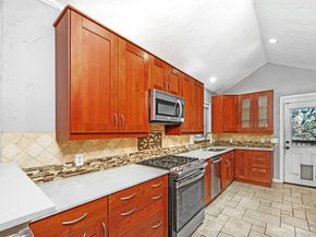 6802  Vivian Avenue , Dallas Texas 75223