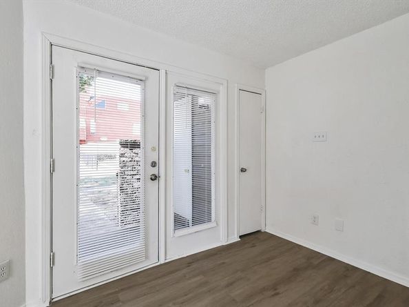 9835  Walnut Street  106, Dallas Texas 75243