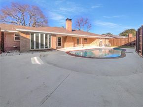 1736  Reynoldston Lane , Dallas Texas 75232