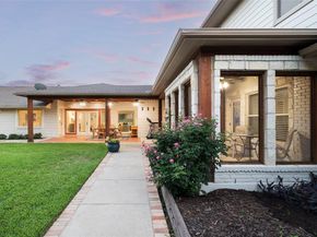 3867  Beutel Court , Dallas Texas 75229