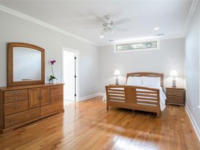 3867  Beutel Court , Dallas Texas 75229