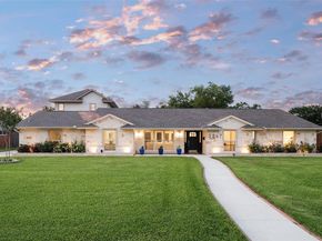 3867  Beutel Court , Dallas Texas 75229