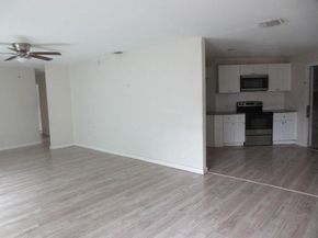 1817  Junius Street , Fort Worth Texas 76103