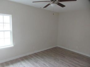 1817  Junius Street , Fort Worth Texas 76103