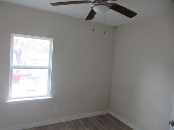 1817  Junius Street , Fort Worth Texas 76103