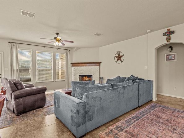 108  Bosque Court , Azle Texas 76020
