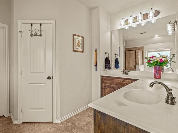 108  Bosque Court , Azle Texas 76020