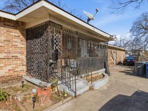 3418  Chihuahua Avenue , Dallas Texas 75212