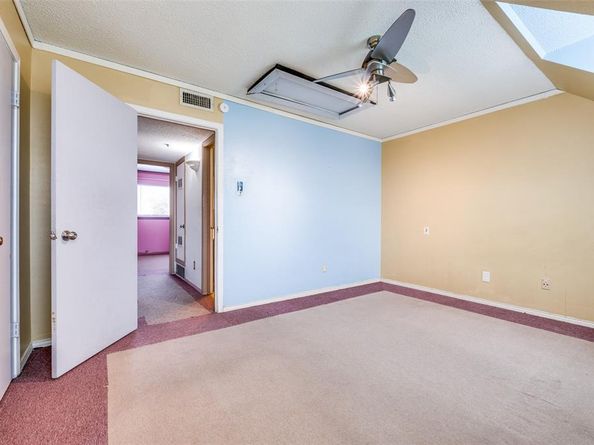 9843  Park Lane Court , Dallas Texas 75220