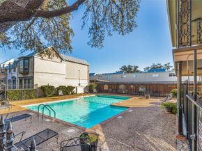 9843  Park Lane Court , Dallas Texas 75220