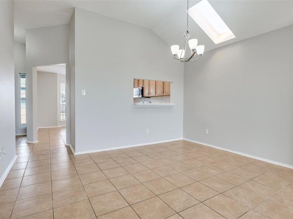 800  Ponselle Drive , Arlington Texas 76001