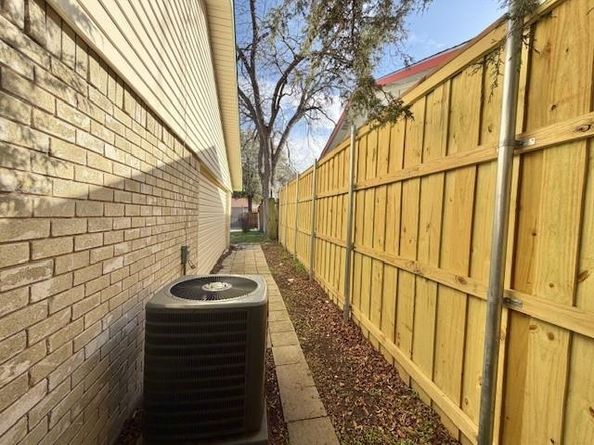 2710  Ashglen Drive , Garland Texas 75043