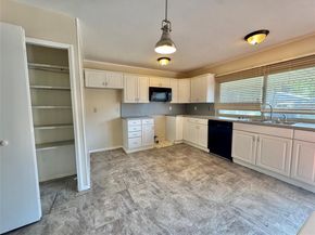 2710  Ashglen Drive , Garland Texas 75043