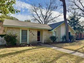 2710  Ashglen Drive , Garland Texas 75043