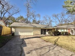 2710  Ashglen Drive , Garland Texas 75043