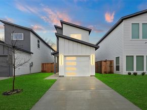 6112  Carlton Garret Street , Dallas Texas 75215