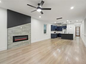 6112  Carlton Garret Street , Dallas Texas 75215