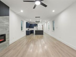 6112  Carlton Garret Street , Dallas Texas 75215