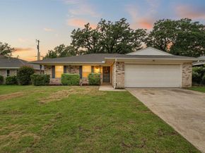 2132  Sandy Lane , Irving Texas 75060