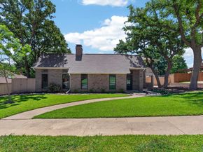 1515  Mission Hills Lane , Corinth Texas 76210