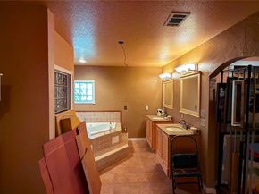 2900  Robinson Road , Denton Texas 76210