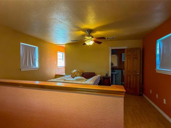 2900  Robinson Road , Denton Texas 76210