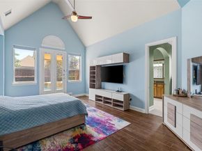 1005  High Hawk Trail , Euless Texas 76039