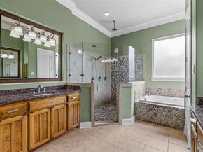 1005  High Hawk Trail , Euless Texas 76039
