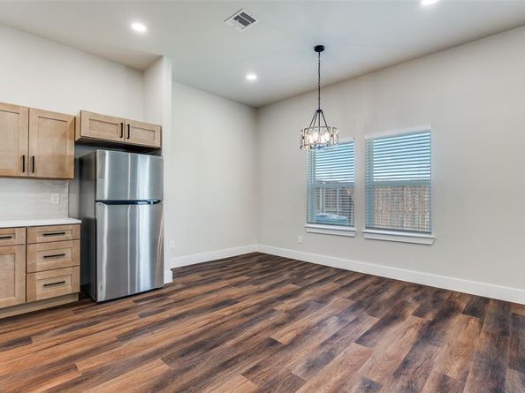 6655  Mountain Trail , Dallas Texas 75236