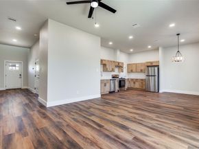 6655  Mountain Trail , Dallas Texas 75236