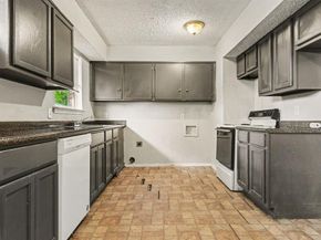2333 S Lockhart Avenue , Dallas Texas 75228