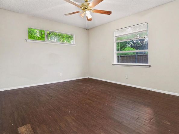2333 S Lockhart Avenue , Dallas Texas 75228