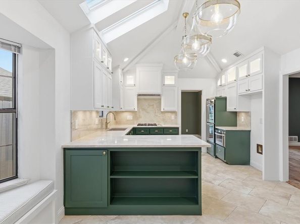 1304  Black Oak Drive , Carrollton Texas 75007