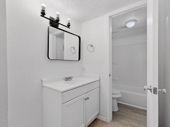 6050  Melody Lane  227, Dallas Texas 75231