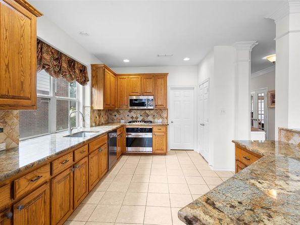 2307  Bear Run Road , Arlington Texas 76001